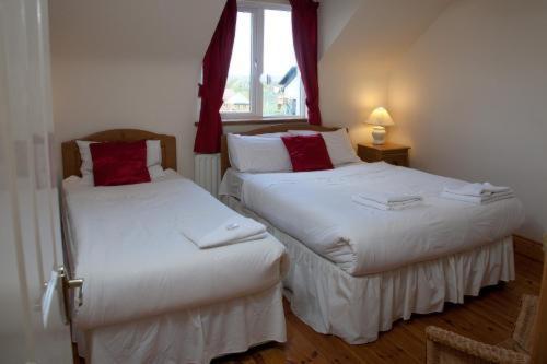 Ceol Na Mara Guest House Енискроун Екстериор снимка